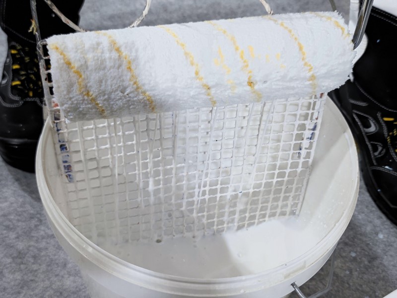 Zestaw Wałek Malarski 25cm + Grunt Głębokopenetrujący LEVEL+ 20L Grunt Krzemianujący L+05 - obrazek 4