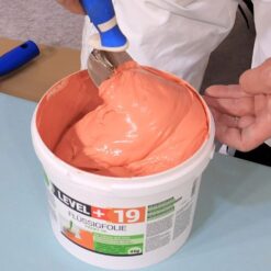 Folia w płynie 7KG Hydroizolacja Balkonu na drewno na płytki wysoko elastyczna izolacja LEVEL+ L+19