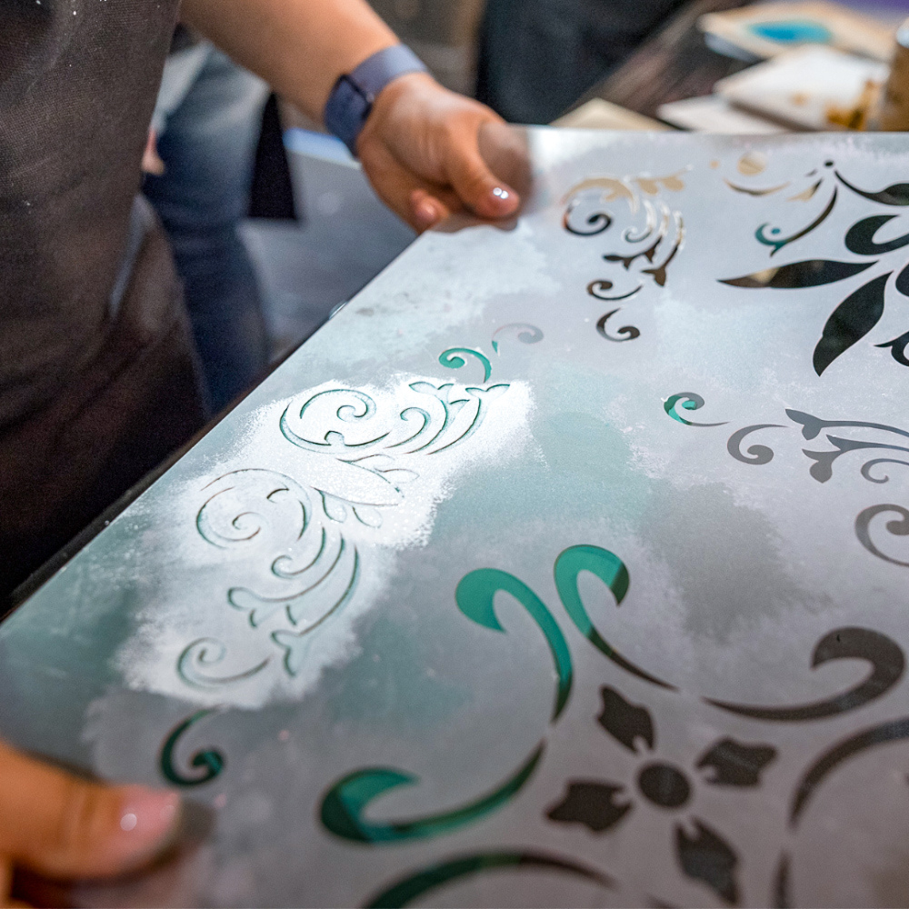 Elastyczny szablon wielokrotnego użytku do stylizacji i dekoracji mebli Chalk-it 704 GRASS - obrazek 3