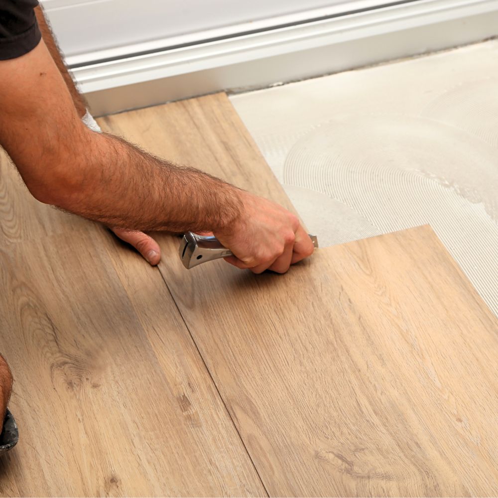 LEVEL+ Klej winylowy PVC LVT CV Panele Dywan Klej elastyczny Szybkie wiązanie VINYLKLEBER L+26 18kg + Paca trójkąt - obrazek 7